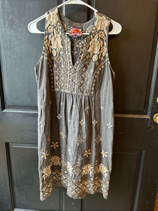 Johnny Was Dresses & Skirts - Johnny Was charcoal gray sleeveless embroidered cotton dress